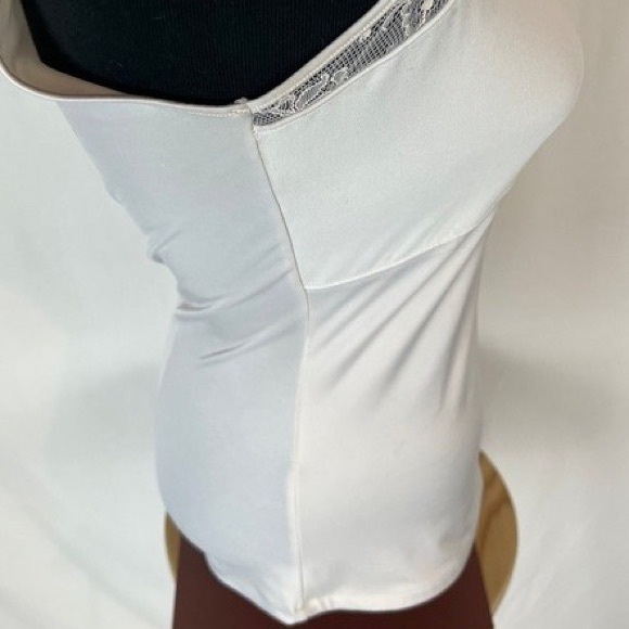 SPANX Classic White Tank Top - Picture 3 of 8